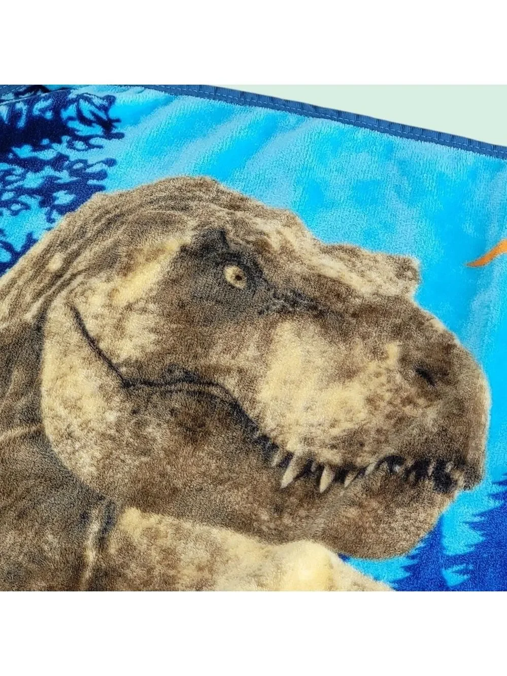 Jurassic World Throw Blanket Fleece Dinosaur T-Rex Raptor Travel Lap Afghan